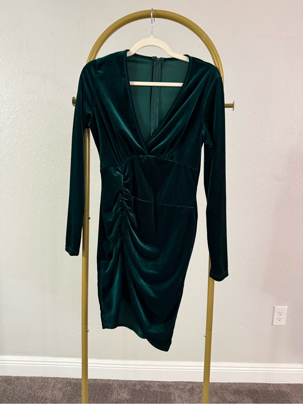 Emerald Green Velvet Long Sleeve V-Neck Dress